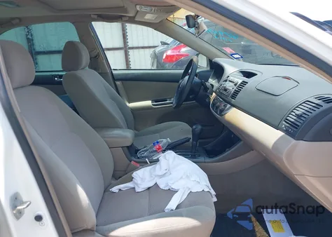 2003 Toyota Camry Se z USA, uszkodzony, nr VIN 4T1BE32K43U696218